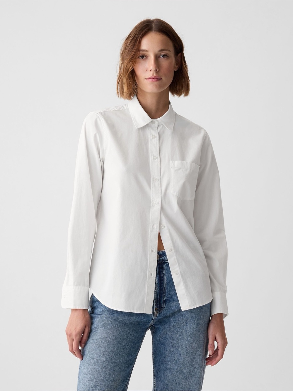 Gap Women’s Classic White Button-Down Shirt Medium